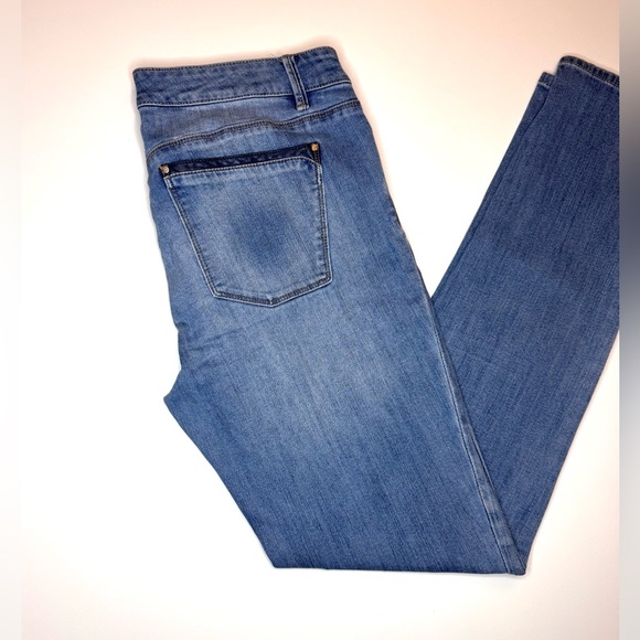 White House Black Market Women’s The Skinny Jeans Size- 6 - Picture 8 of 9